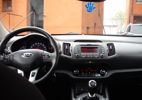 Kia Sportage cena 47990 przebieg: 164000, rok produkcji 2013 z Supraśl małe 137
